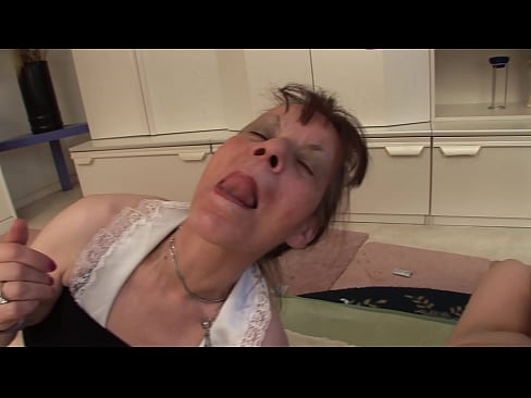 ❤️ Due nonne e un nonno fanno una cosa a tre ️❌ Video di sessoal it.mouthporn.ru ☑