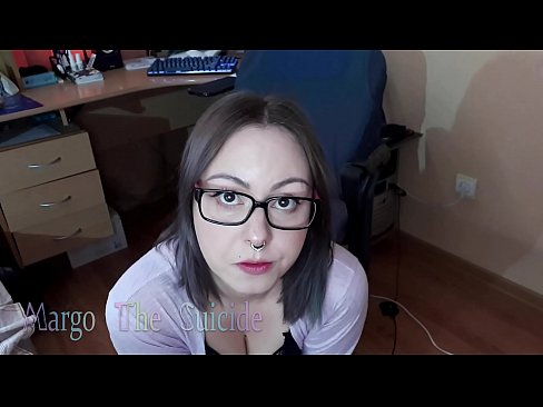 ❤️ Ragazza sexy con gli occhiali succhia il dildo profondamente sulla macchina fotografica ️❌ Video di sessoal it.mouthporn.ru ☑