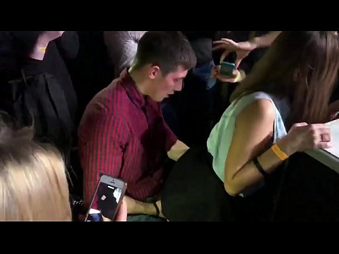 ❤️ Sesso reale in un nightclub russo. Ragazza russa di 18 anni nell'ano e nella vagina scopata in un nightclub ️❌ Video di sessoal it.mouthporn.ru ☑