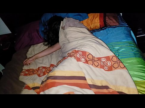 ❤️ Figliastro che rimprovera la sua giovane matrigna mentre lei dorme ️❌ Video di sessoal it.mouthporn.ru ☑